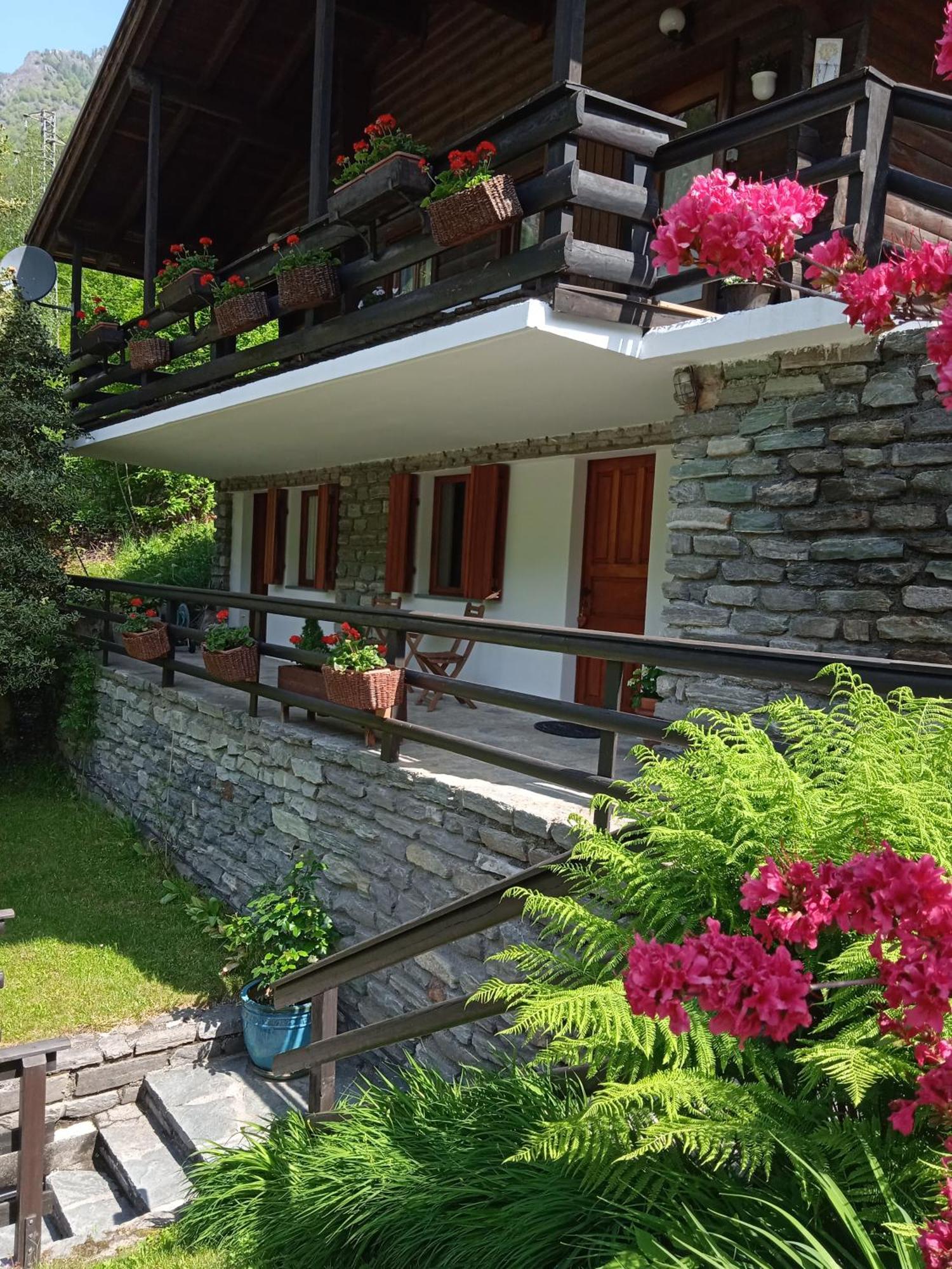Lo Chalet Bed and Breakfast Pontboset Esterno foto